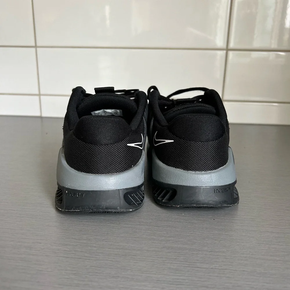 Nike Metcon 9 Black and Gray Athletic Shoes - Picture 4 of 7